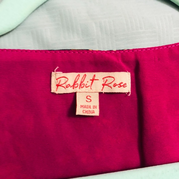 Rabbit Rose Short Sleeve Floral Blouse NWT - Picture 4 of 6